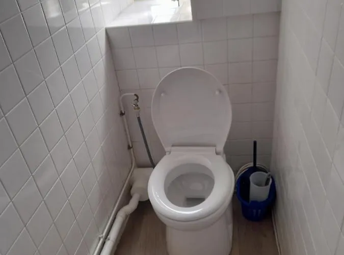 Petit Bijou A Pair Sur