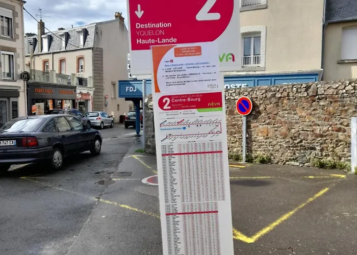 Petit Bijou A Pair Sur *